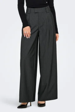 Pantal&oacute;n de traje raya diplom&aacute;tica