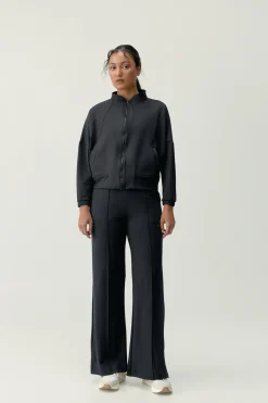 Pantal&oacute;n deportivo Leila Negro