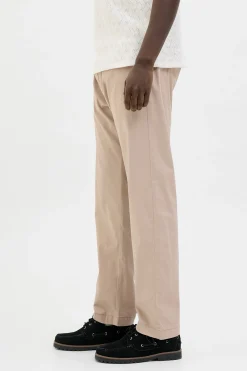 Pantal&oacute;n estilo chino