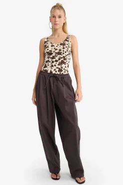 Pantal&oacute;n holgado