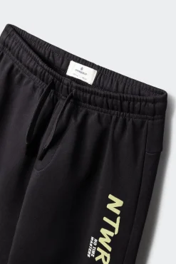 Pantal&oacute;n jogger cargo ni&ntilde;o