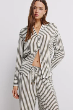 Pantal&oacute;n largo ancho