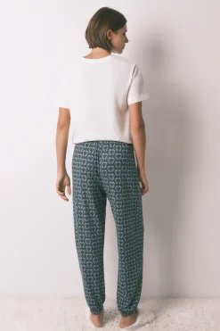 Pantal&oacute;n largo punto ante estampado corazones