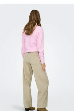 Pantal&oacute;n recto con cintur&oacute;n