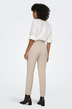 Pantal&oacute;n regular fit