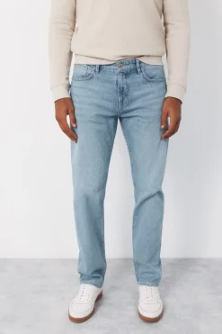 Pantal&oacute;n vaquero ligero regular fit