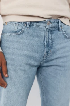 Pantalón vaquero ligero regular fit