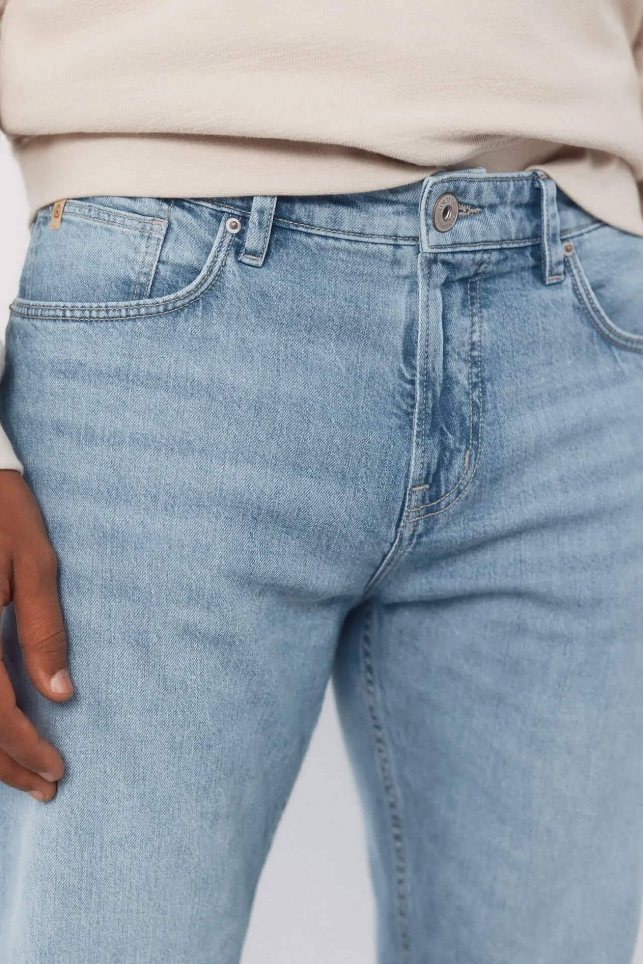 Pantalón vaquero ligero regular fit