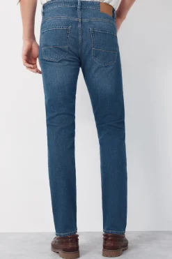 Pantal&oacute;n vaquero ligero slim fit