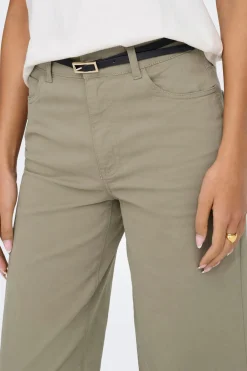 Pantal&oacute;n wide con cintur&oacute;n