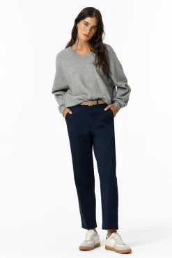 Pantalones a medida con cintur&oacute;n