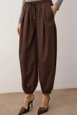 Pantalones bombachos flu&iacute;dos