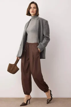 Pantalones bombachos flu&iacute;dos