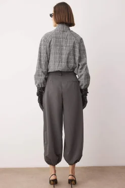 Pantalones bombachos flu&iacute;dos