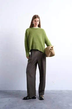 Pantalones holgados de pierna ancha