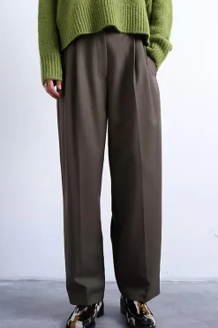 Pantalones holgados de pierna ancha