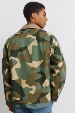 Parka camuflaje cuello contraste