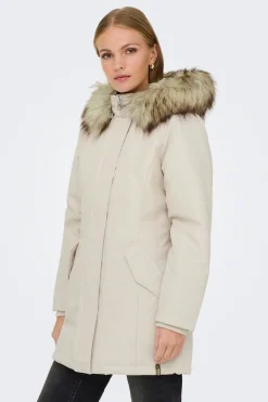 Parka con capucha con pelo