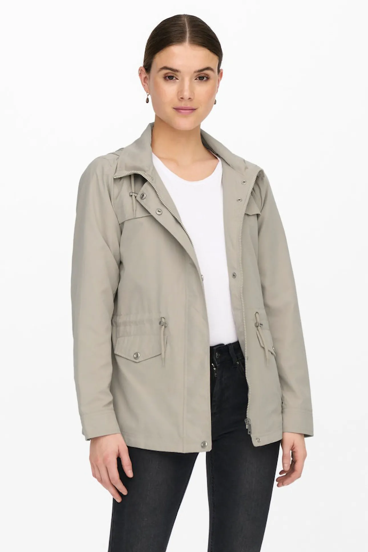 Parka corta con capucha