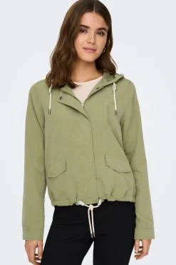 Parka corta con capucha