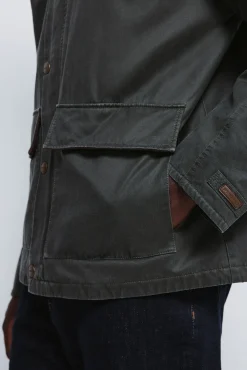 Parka corta cuello pana