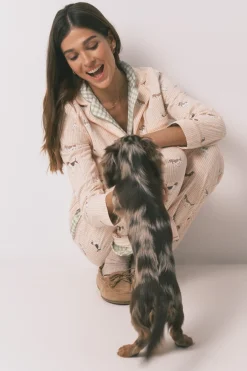 Pijama camisero largo 100% algod&oacute;n estampado rayas y perritos