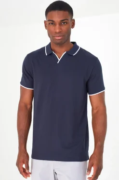 Polo con color en contraste