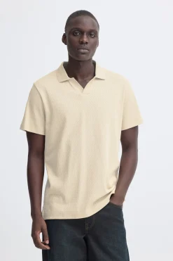 Polo de punto con cuello pico