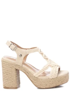 Sandalia estilo macramé tacón