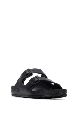 Sandalia goma con hebilla