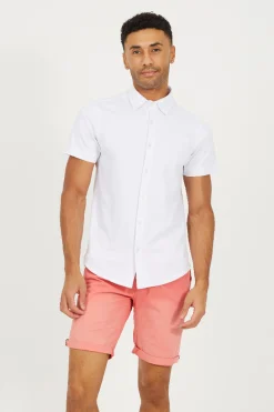 Short b&aacute;sico con cinco bolsillos