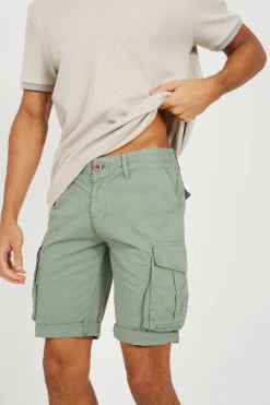 Short cargo con siete bolsillos