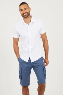 Short cargo con siete bolsillos