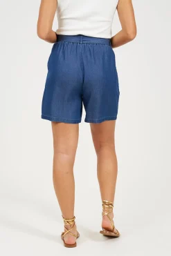 Short con cintur&oacute;n