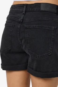 Short vaquero b&aacute;sico con dobladillo de cinco bolsillos.