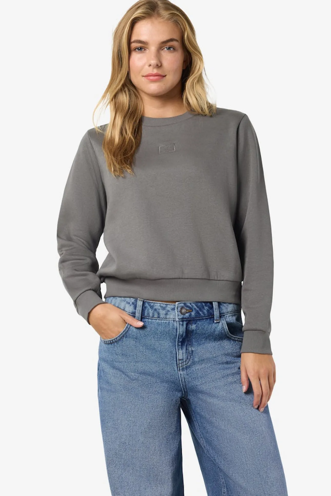 sudadera bordado marca