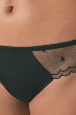 Tanga ancha tul negra bordada