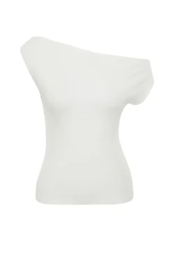 Top ajustado manga corta