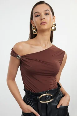 Top asim&eacute;trico