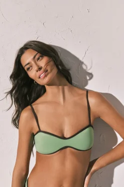 Top bikini horizontal verde