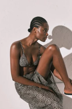 Top bikini triangular animal print