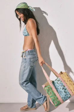 Top bikini triangular estampado multicolor