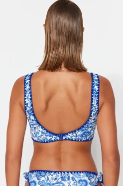 Top de bikini triangular damasco lazos