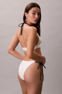 Top de bikini triangular lazo