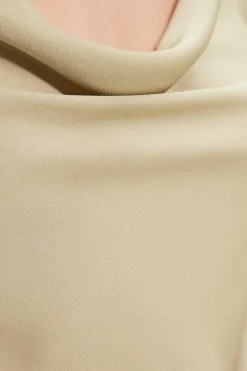 Top de tirantes satinado