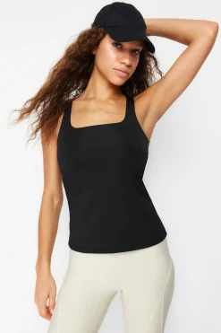 Top deportivo con sujetador