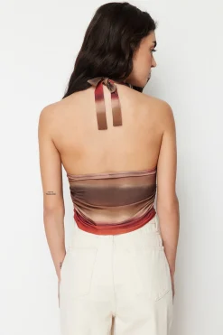 Top espalda descubierta