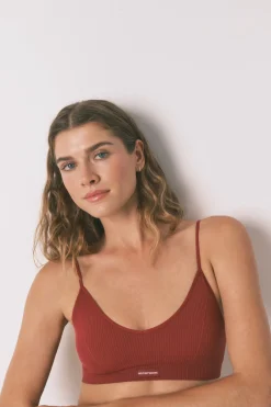 Top triangular NATURAL cuadrillé granate