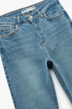 Vaquero de corte recto