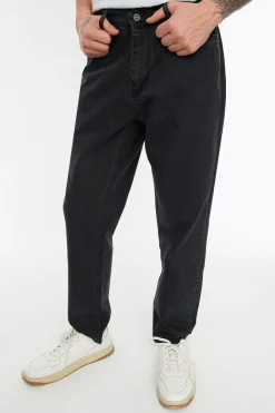 Vaqueros rectos de corte relajado